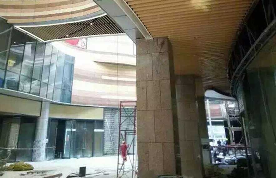 萬(wàn)達(dá)廣場(chǎng)